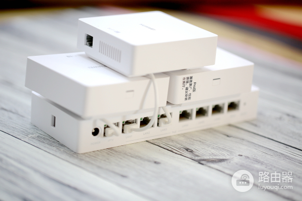 华为路由器H6一套搞定(华为H6路由器)