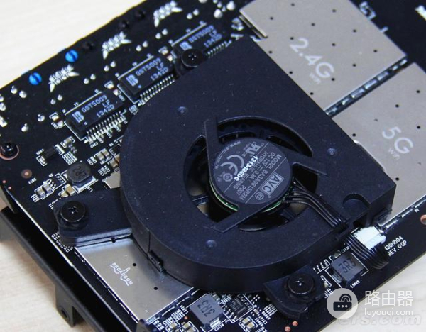 小米路由器风扇一直转怎么回事（小米路由器风扇一直转原因）