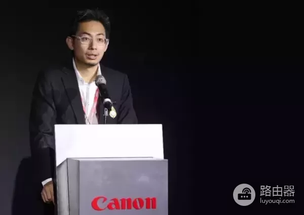 看完佳能的这场影展,又让我有了打印照片的冲动