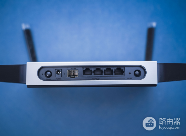 路由器2.4和2.5有什么区别(路由器2.4和2.5不同点是什么)