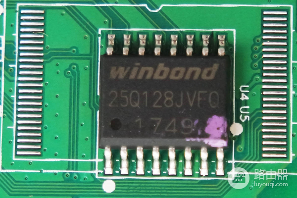 友讯DIR-878拆机揭秘AC1900无线路由器