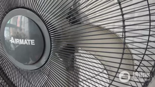 如何快速清洗风扇(如何清洗电脑主机风扇)