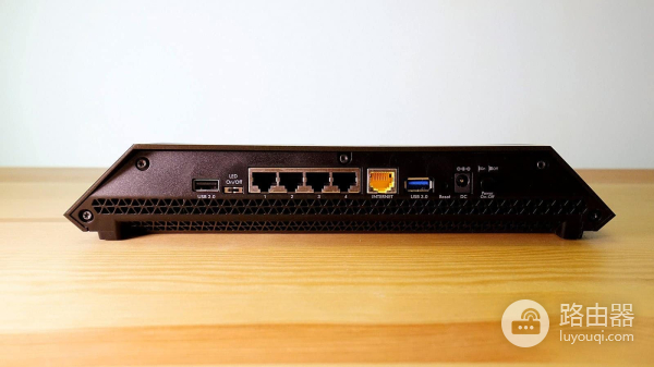 r8000路由器适合多大房间（r8000路由器可以用在多大的房子里）