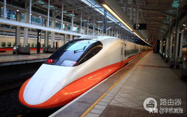 坐高铁总是找不到充电口(高铁上没有充电口?)