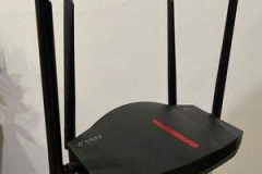 路由器用久了会卡吗（路由器用久了是否会卡）