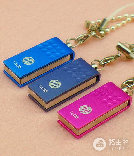 u盘拷完文件重插就没了怎么办