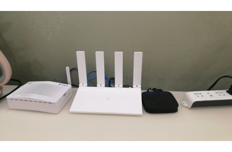 华为路由WS5200凌霄四核版怎么样?拆机评测