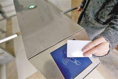 门禁卡怎么在手机上使用?(华为小米OPPO手机NFC模拟门禁卡)