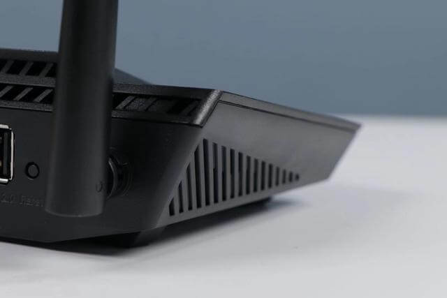 华硕WIFI6路由RT-AX56U测评：家用电竞路由，开启全民WiFi 6时代