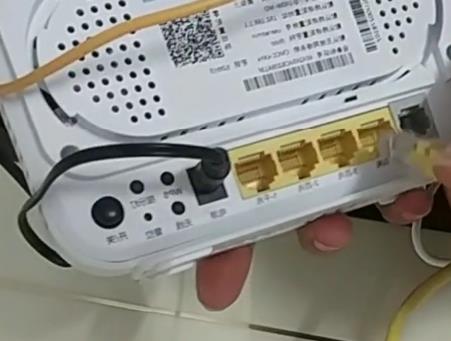 360路由器移动定制版手机登录设置上网