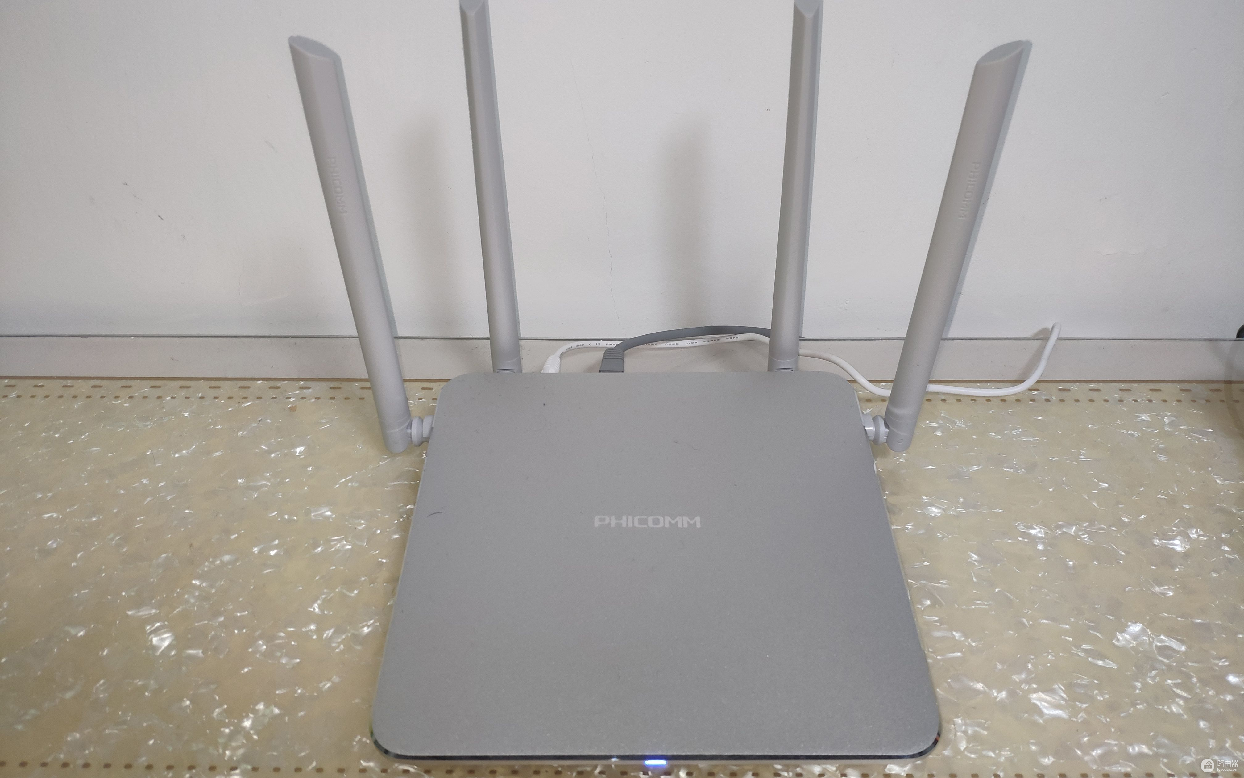 斐讯路由器亮红灯怎么解决（斐讯路由器亮红灯怎么办）