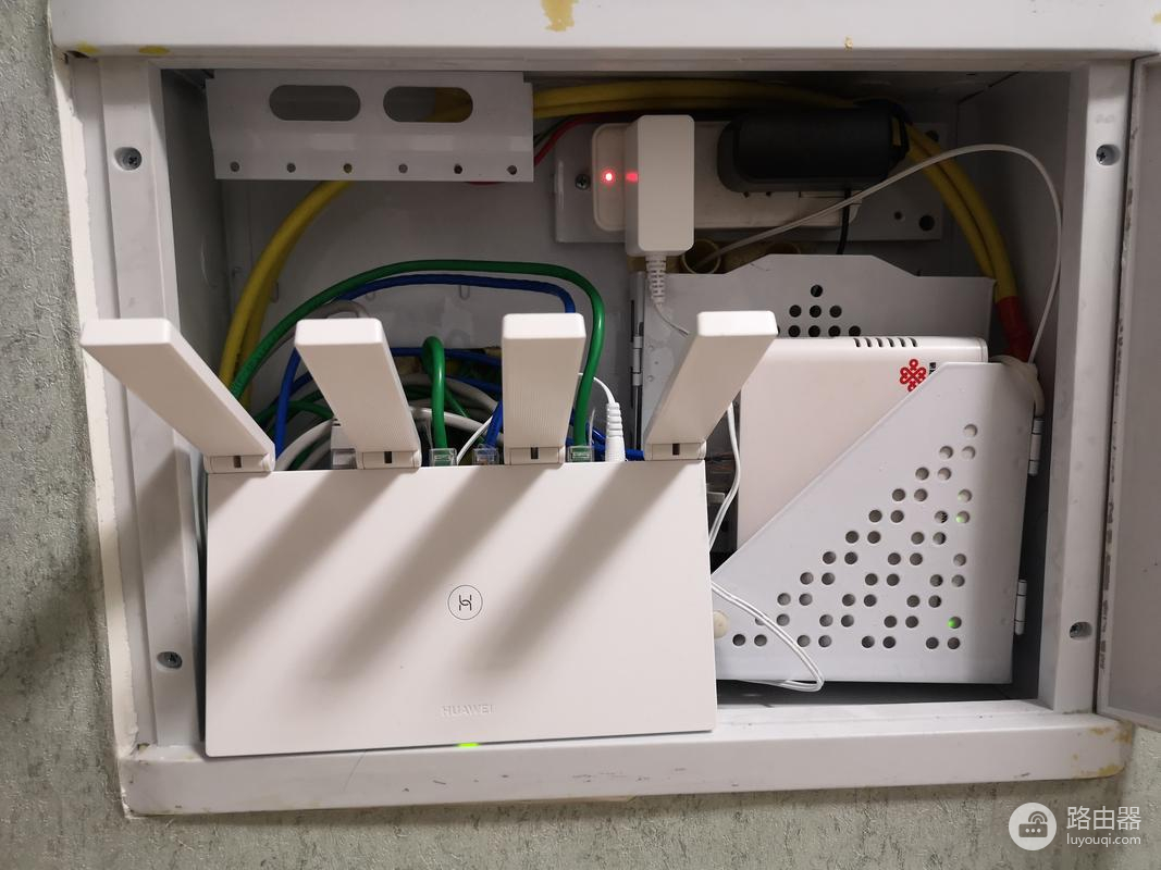 小米7000路由器拆机教程（小米7000路由器如何拆机）