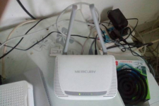 华为子母无线路由器一直闪烁怎么回事（华为子母无线路由器一直闪烁原因有哪些）