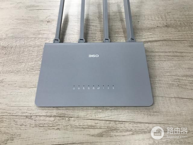 360v2路由器如何拆开外壳（360v2路由器拆开外壳方法）