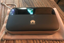 华为4g路由2pro底座怎么拆（华为4g路由2pro底座拆方法）